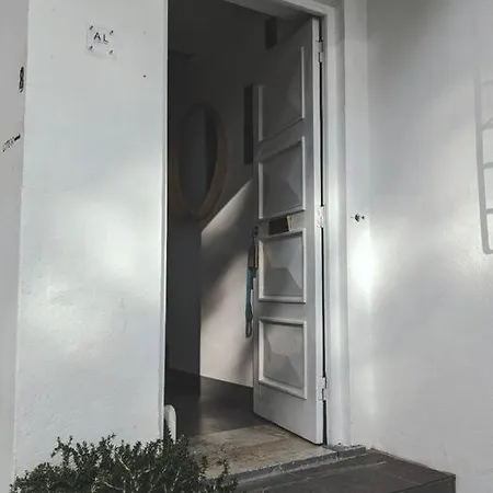 In Cosy Cascais